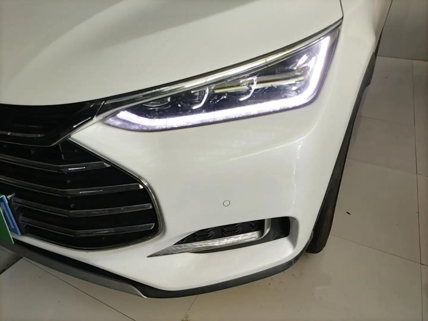 BYD Tang 2021 2.0T Automatic Flagship Edition — миниатюра 8