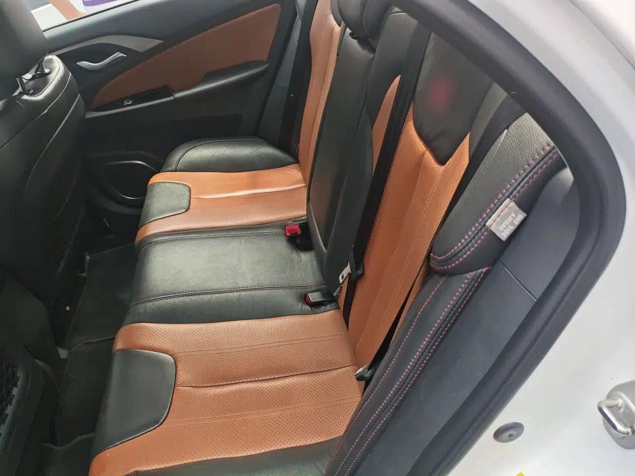 BYD Qin New Energy 2015 1.5T Dual-Crown Flagship Plus Edition — миниатюра 17
