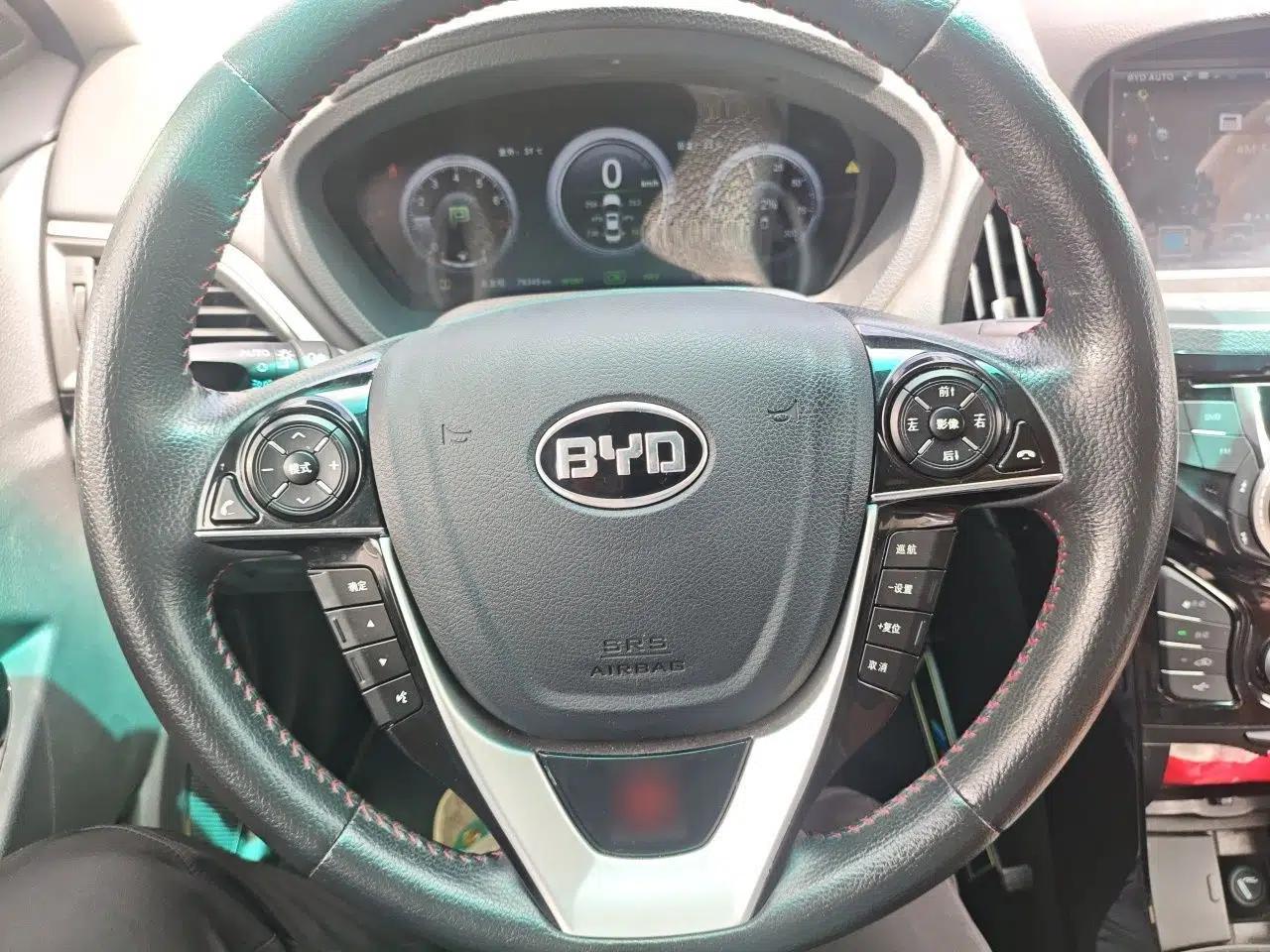 BYD Qin New Energy 2015 1.5T Dual-Crown Flagship Plus Edition — миниатюра 10