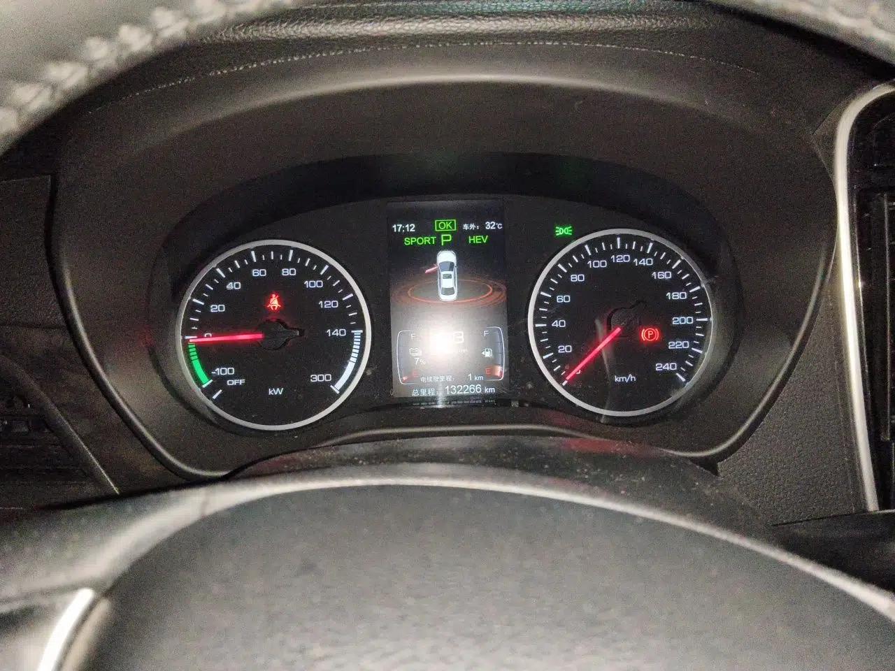 BYD Qin New Energy 2017 1.5T Luxury Model — миниатюра 11