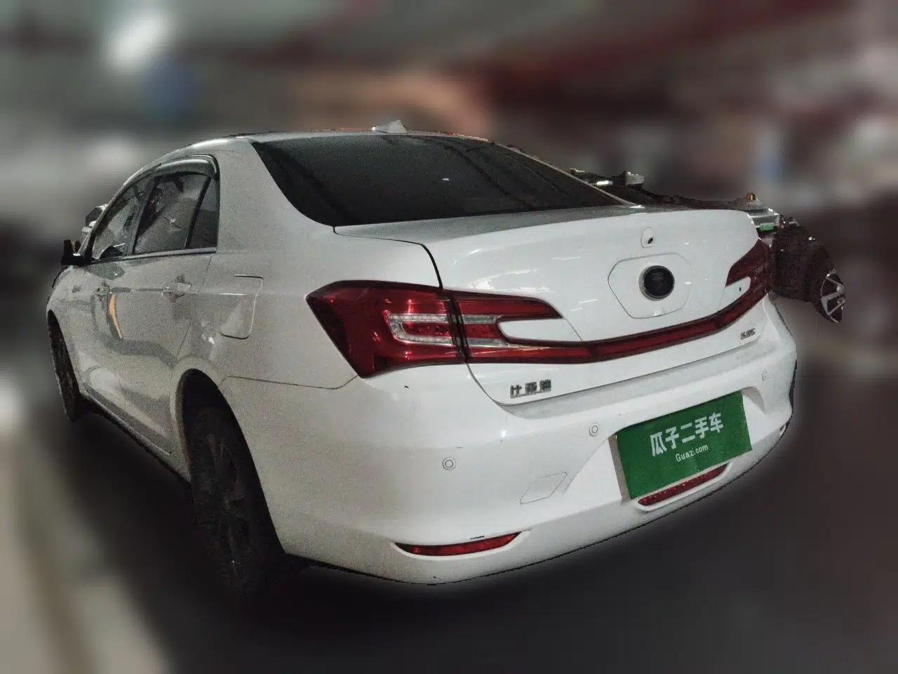 BYD Qin New Energy 2017 1.5T Luxury Model — миниатюра 4