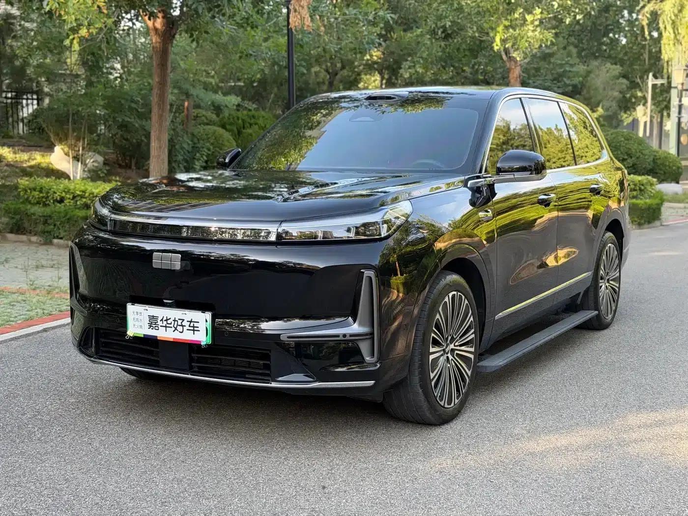 Galaxy M9 2025 210km/h AWD Navigator Edition — миниатюра 1