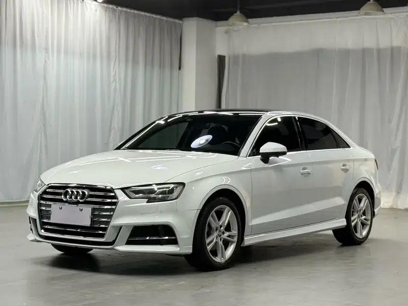 Audi A3 2018 30th Anniversary Edition Limousine 35 TFSI Progressive — миниатюра 1