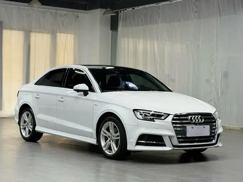 Audi A3 2018 30th Anniversary Edition Limousine 35 TFSI Progressive — миниатюра 3
