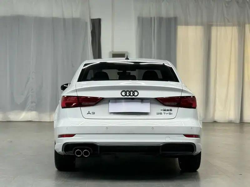 Audi A3 2018 30th Anniversary Edition Limousine 35 TFSI Progressive — миниатюра 5