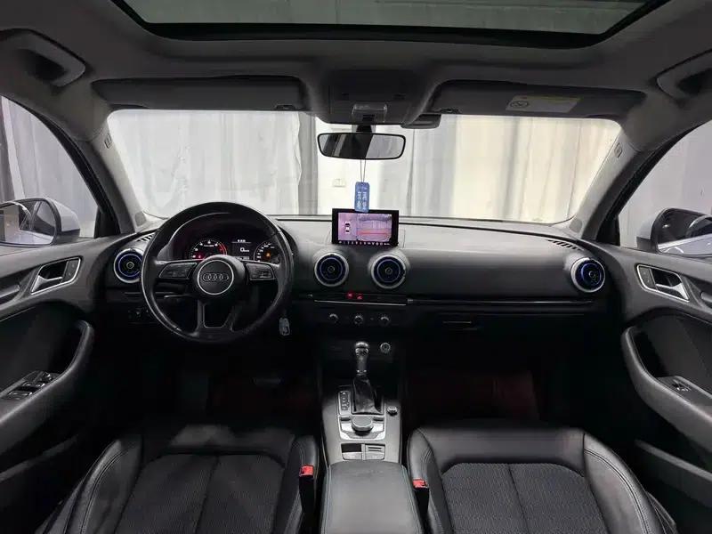 Audi A3 2018 30th Anniversary Edition Limousine 35 TFSI Progressive — миниатюра 7