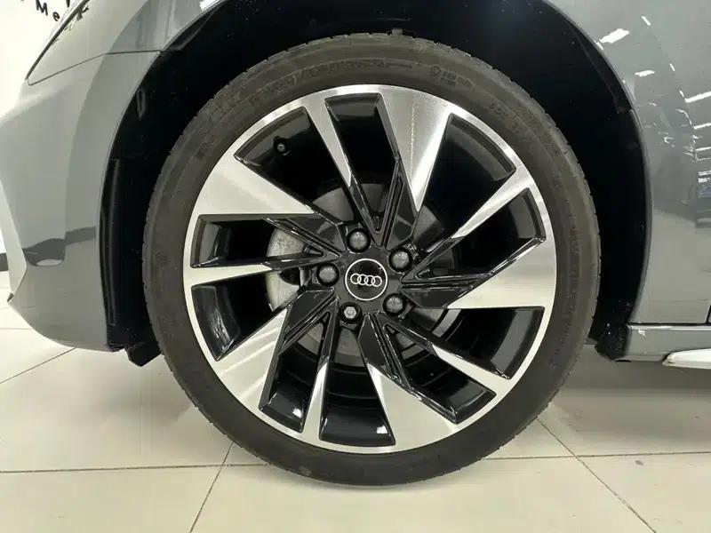 Audi A3 2023 Facelift A3L Limousine 35 TFSI Sporty Edition — миниатюра 10