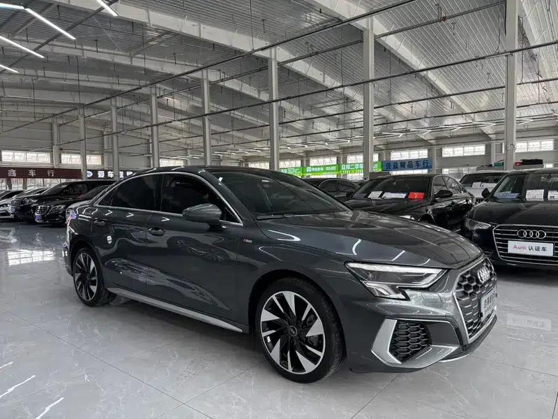 2023 Audi A3 A3L Limousine 35 TFSI Fashion Sport — миниатюра 3