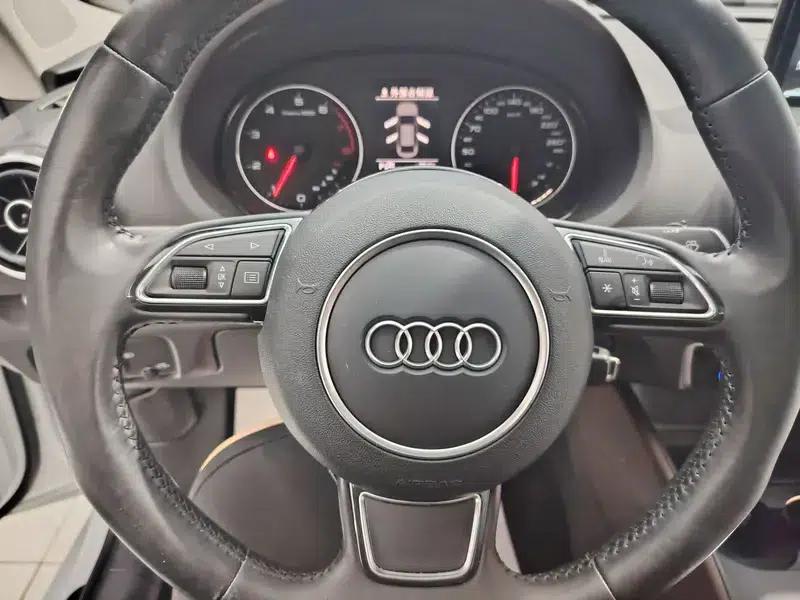 Audi A3 2014 Limousine 35 TFSI Automatic Comfort — миниатюра 12
