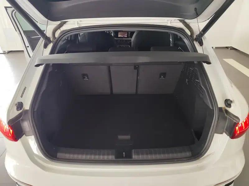 Audi A3 2023 Sportback 35 TFSI Fashion Sport — миниатюра 11