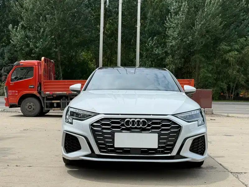 Audi A3 2022 Sportback 35 TFSI Progressive Elegance — миниатюра 2