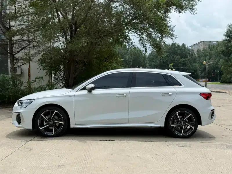 Audi A3 2022 Sportback 35 TFSI Progressive Elegance — миниатюра 4