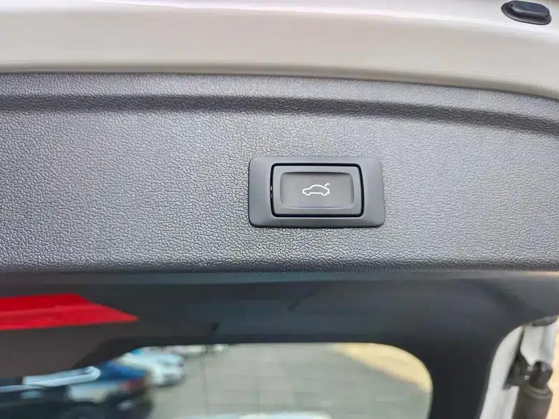 Audi A3 2021 Sportback 35 TFSI Progressive Sport — миниатюра 9