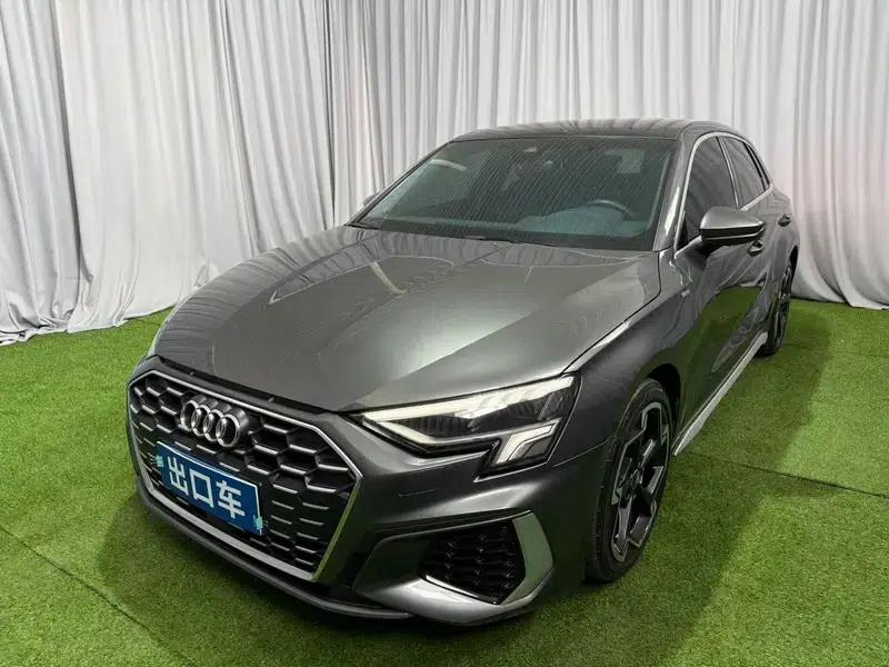 Audi A3 2022 Sportback 35 TFSI Luxury Sport — миниатюра 1