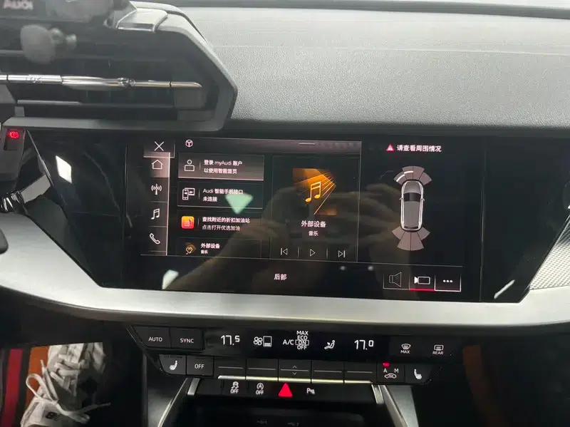 Audi A3 2023 Facelift Sportback 35 TFSI Fashion Sporty Model — миниатюра 14