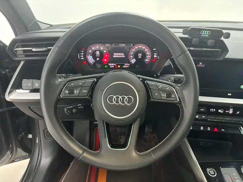 Audi A3 2023 Facelift Sportback 35 TFSI Fashion Sporty Model — миниатюра 16