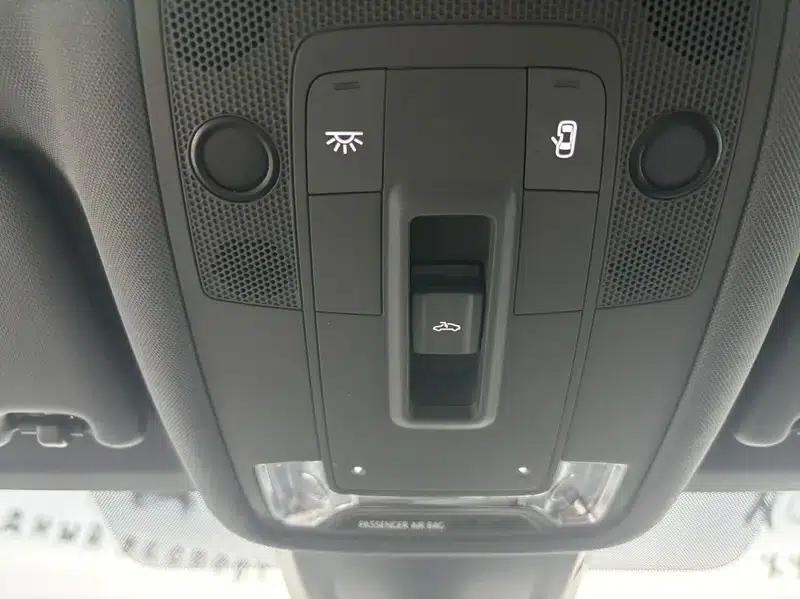 Audi A3 2023 Facelift Sportback 35 TFSI Fashion Sporty Model — миниатюра 19