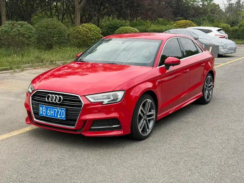 Audi A3 2018 30th Anniversary Edition Limousine 35 TFSI Sport — миниатюра 1