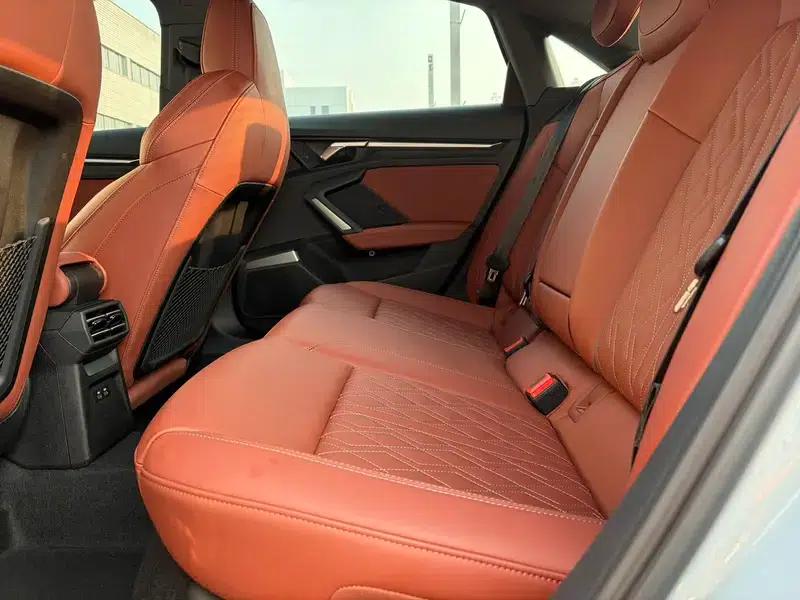 Audi A3 2025 A3L Limousine 35 TFSI Flying Spur Luxury Edition — миниатюра 16