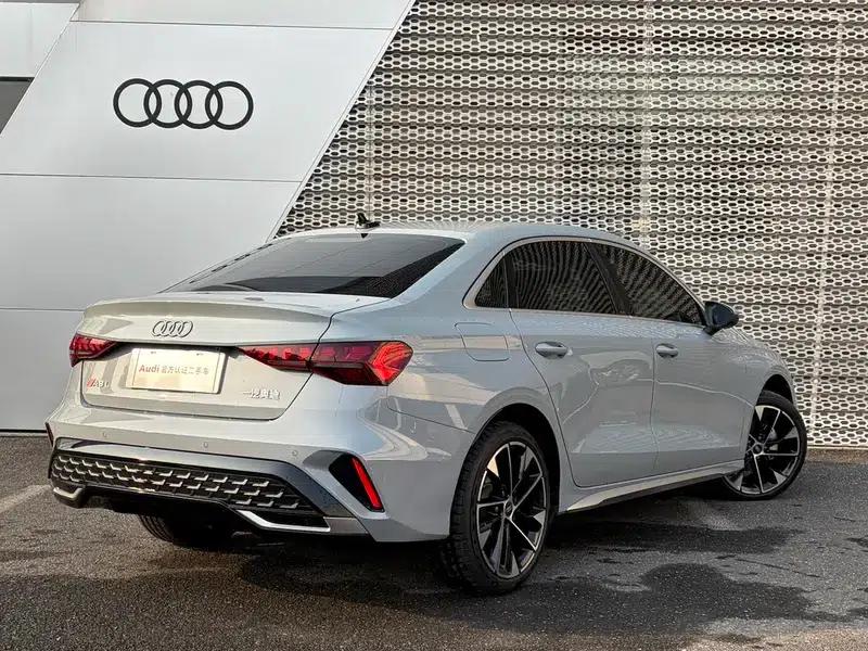 Audi A3 2025 A3L Limousine 35 TFSI Flying Spur Luxury Edition — миниатюра 5