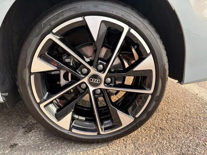 Audi A3 2025 A3L Limousine 35 TFSI Flying Spur Luxury Edition — миниатюра 7