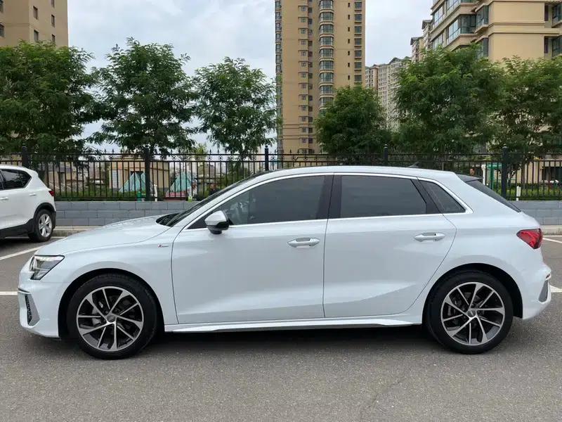 Audi A3 2021 Sportback 35 TFSI Progressive Sport — миниатюра 4