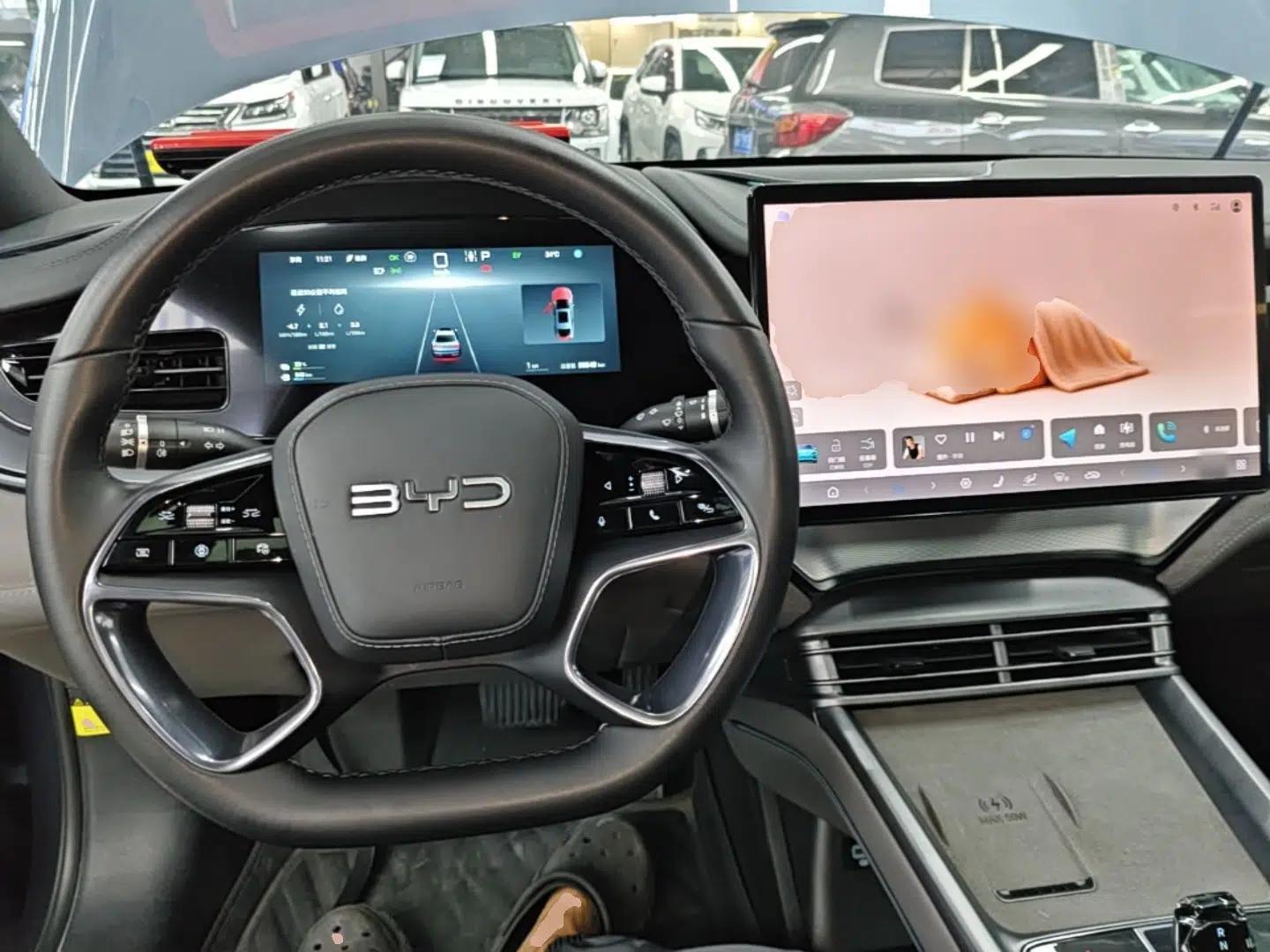 BYD Seal 07 DM-i 2025 DM-i 1.5L 125km Luxury Model — миниатюра 12