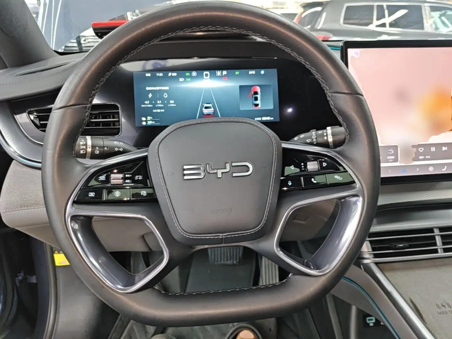 BYD Seal 07 DM-i 2025 DM-i 1.5L 125km Luxury Model — миниатюра 13