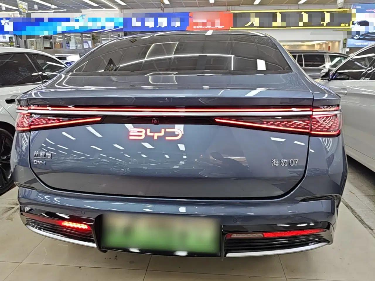 BYD Seal 07 DM-i 2025 DM-i 1.5L 125km Luxury Model — миниатюра 5