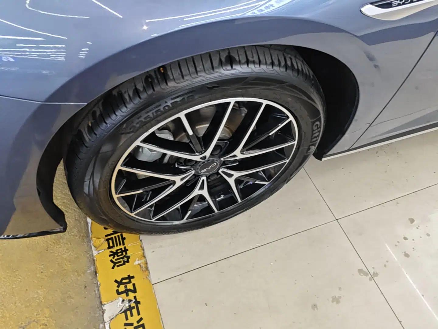 BYD Seal 07 DM-i 2025 DM-i 1.5L 125km Luxury Model — миниатюра 10