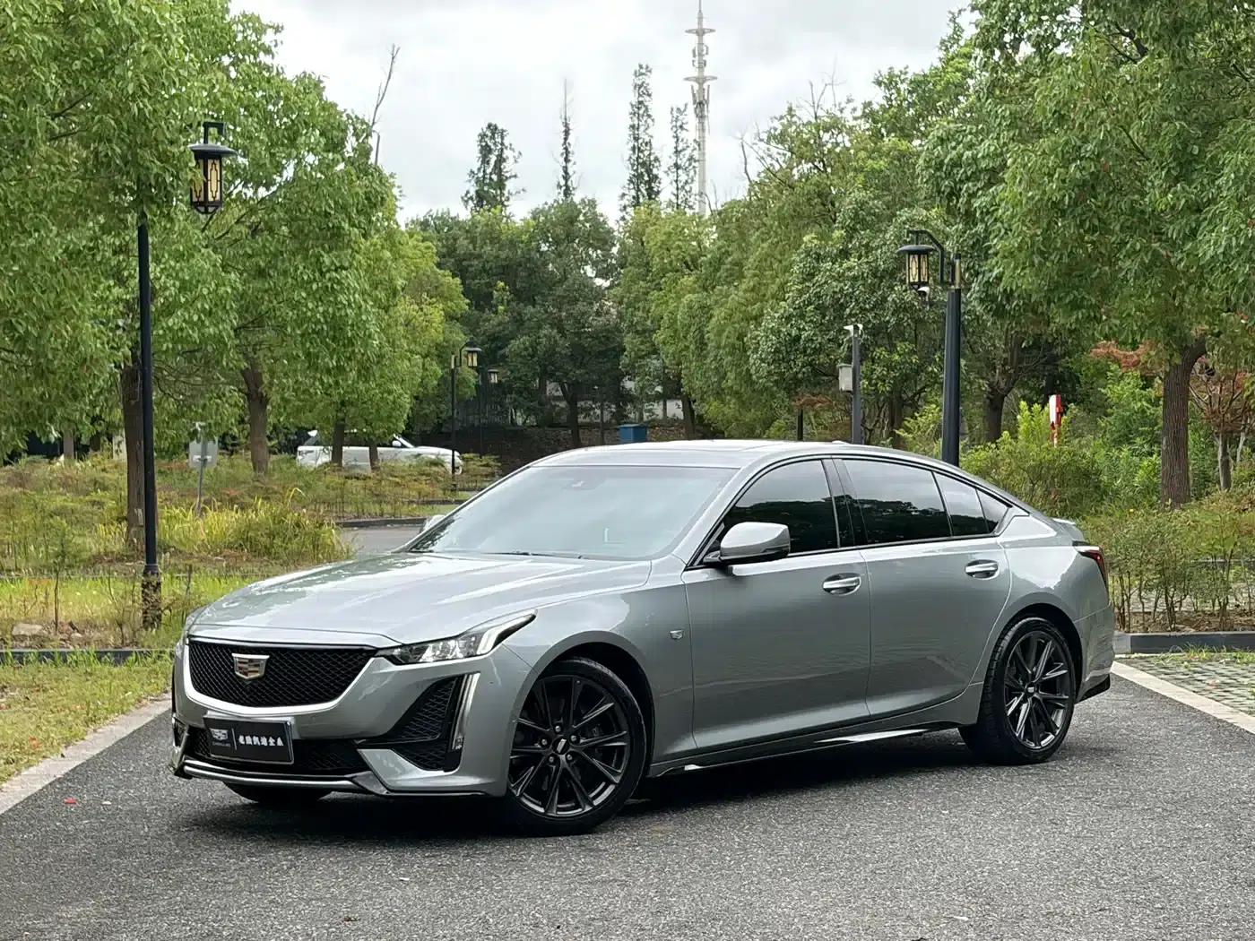2023 Cadillac CT5 28T Platinum Edition — миниатюра 1