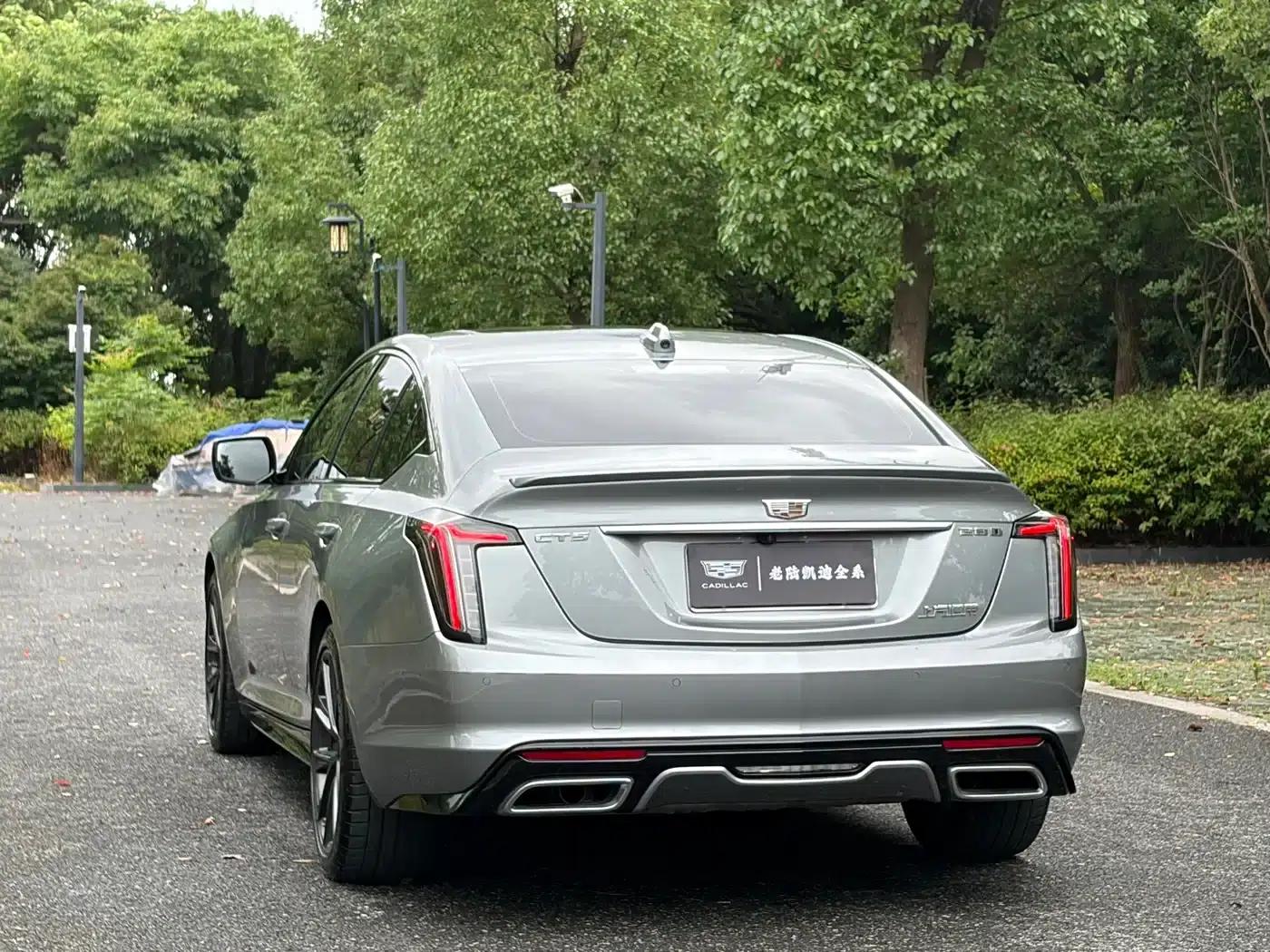 2023 Cadillac CT5 28T Platinum Edition — миниатюра 12