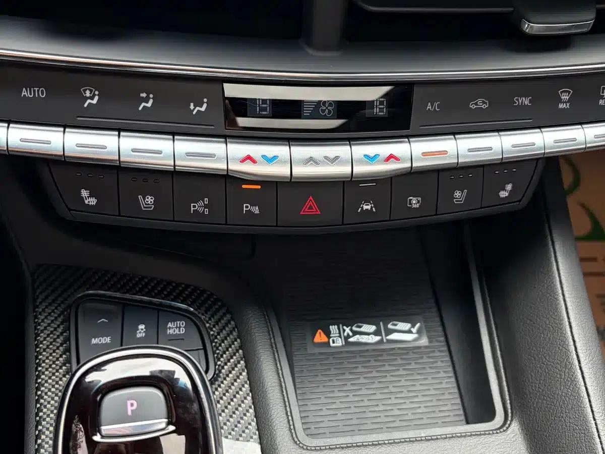 2023 Cadillac CT5 28T Platinum Edition — миниатюра 10