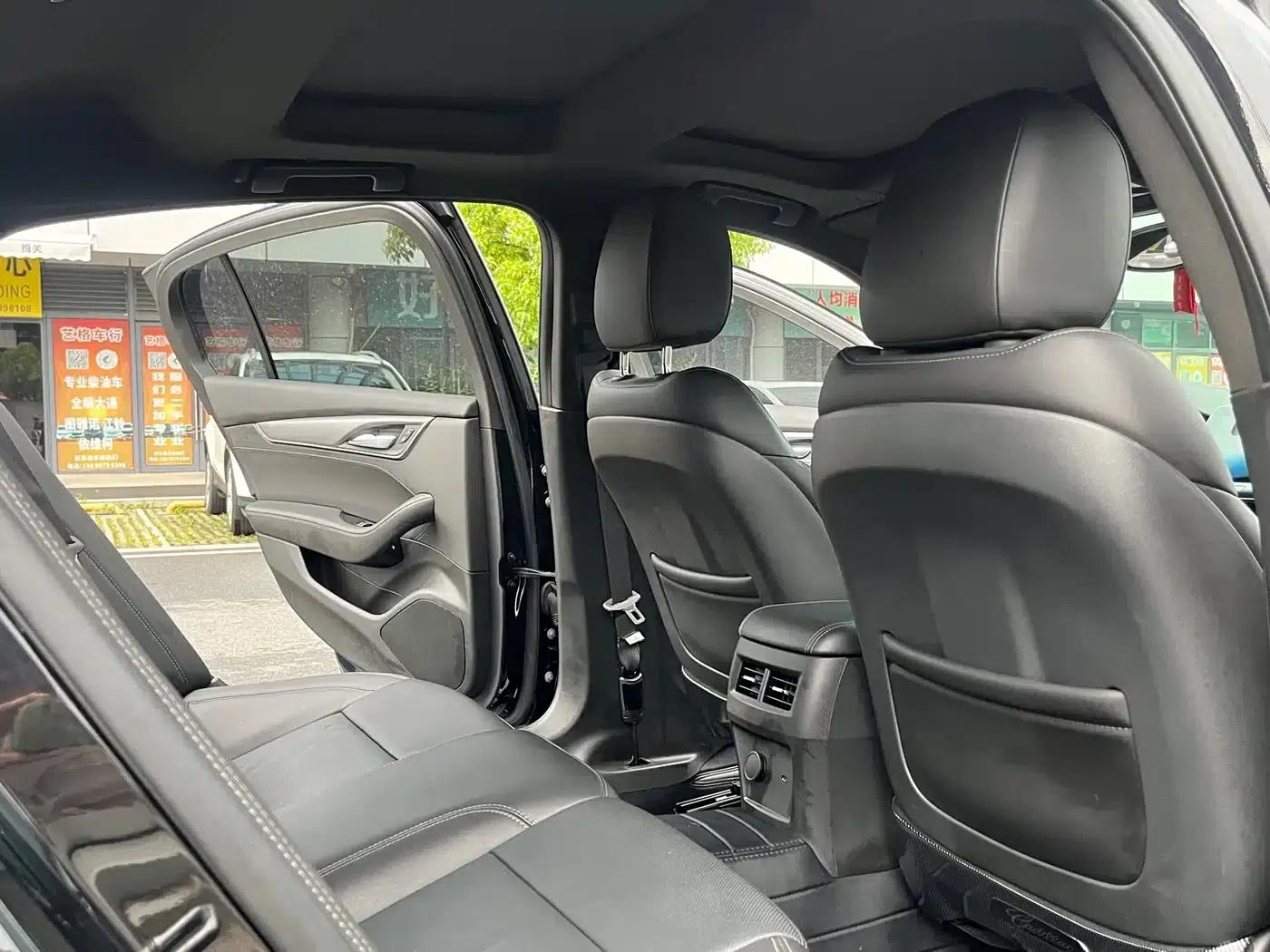 2023 Cadillac CT5 28T Luxury (Standard Edition) — миниатюра 8