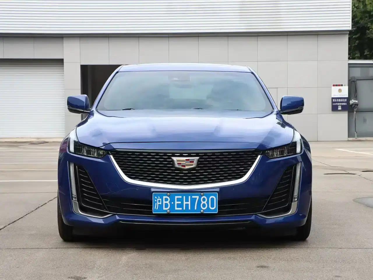 2022 Cadillac CT5 28T Luxury — миниатюра 2