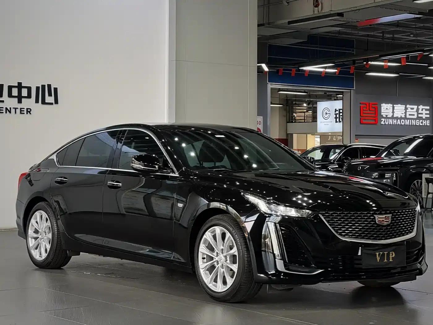 2023 Cadillac CT5 28T Luxury (Standard Edition) — миниатюра 2
