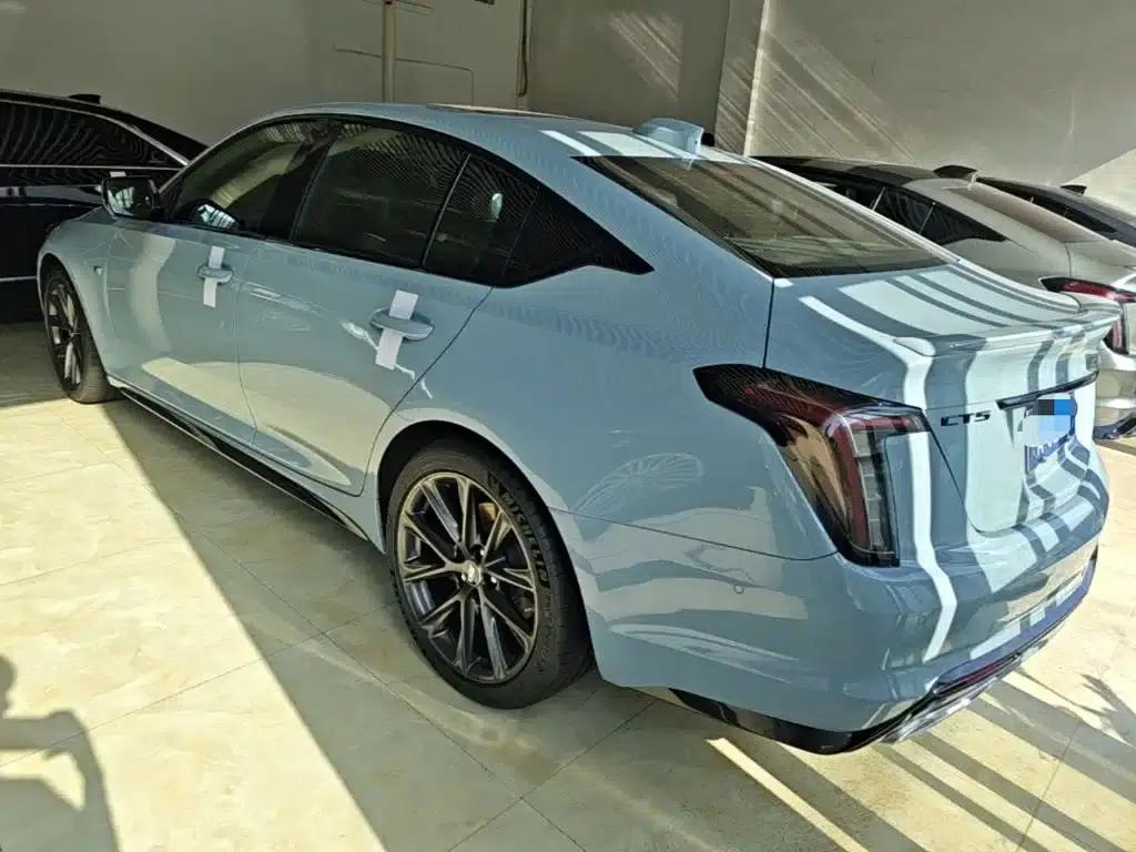 2025 Cadillac CT5 28T Track Performance Edition — миниатюра 5