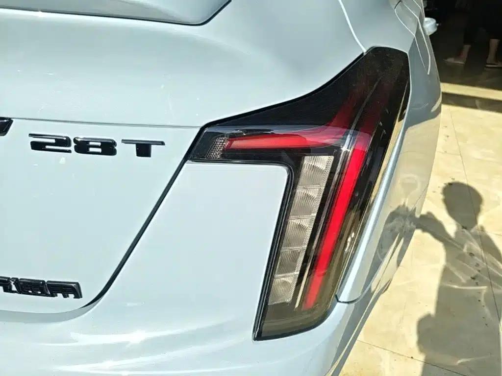 2025 Cadillac CT5 28T Track Performance Edition — миниатюра 8