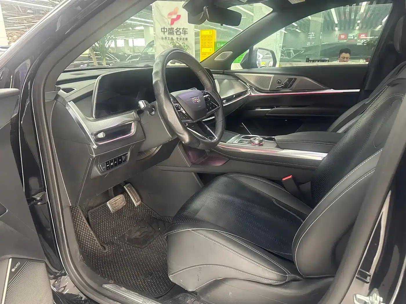 Cadillac XT5 2025 2.0T Premium — миниатюра 18