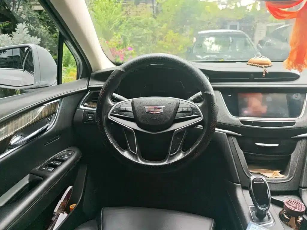 Cadillac XT5 2016 28T AWD Luxury — миниатюра 6