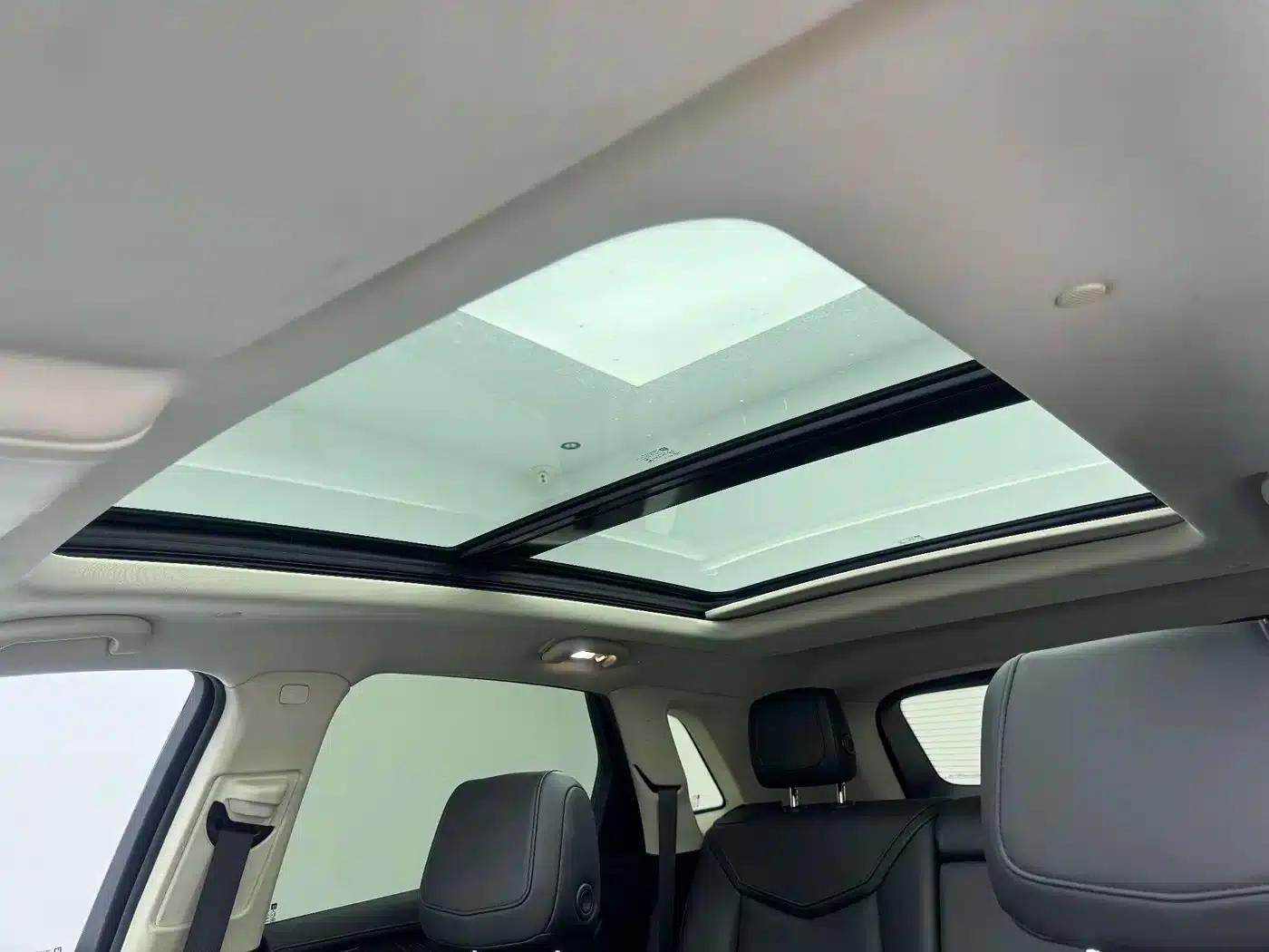 2016 Cadillac XT5 25T Luxury — миниатюра 11