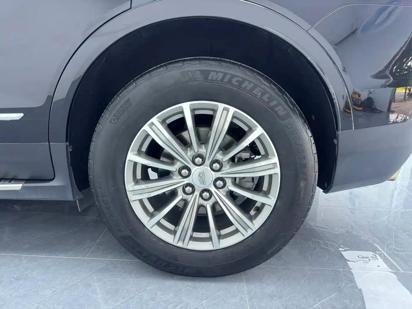 2016 Cadillac XT5 25T Luxury — миниатюра 14