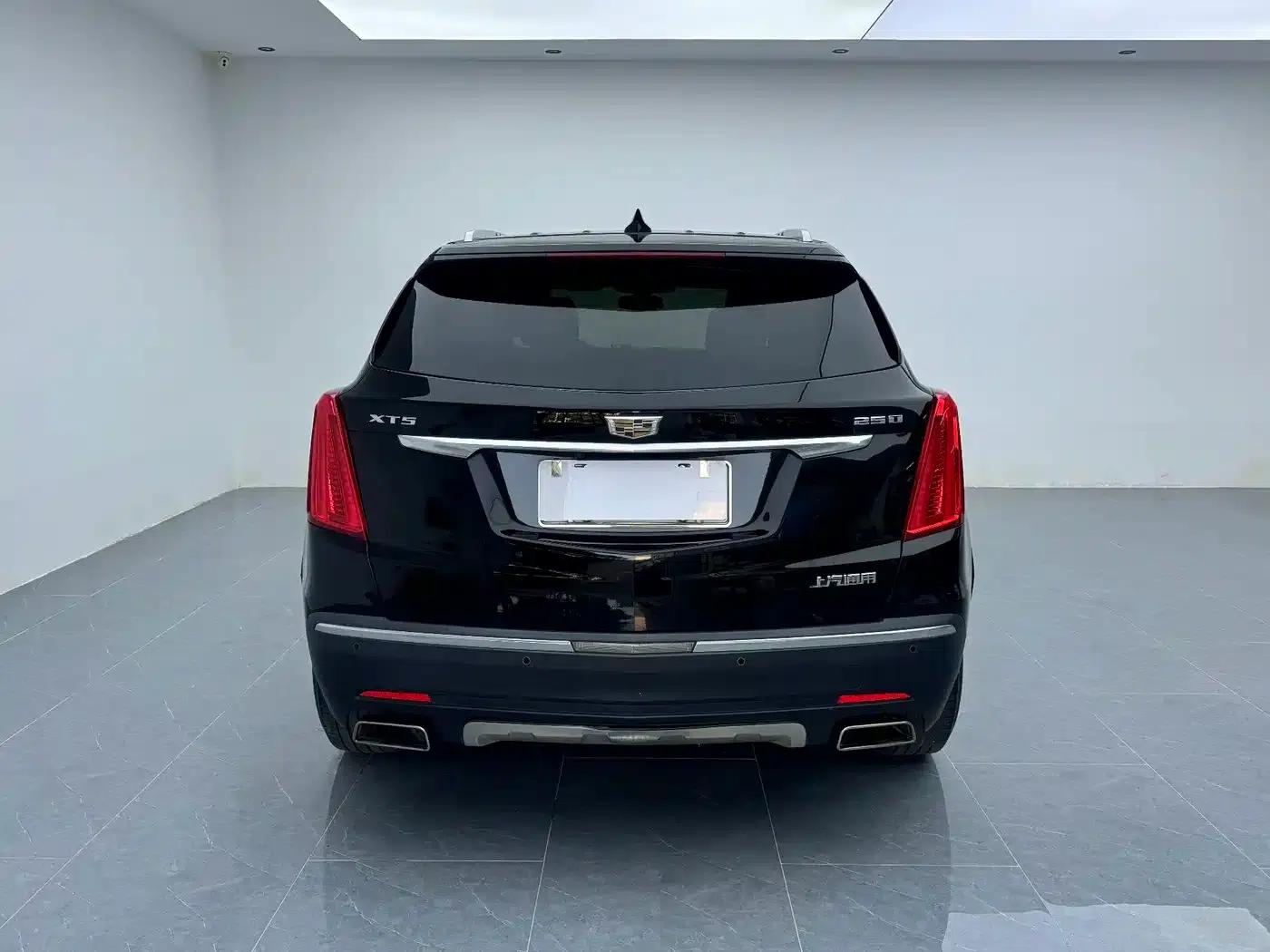 2016 Cadillac XT5 25T Luxury — миниатюра 15