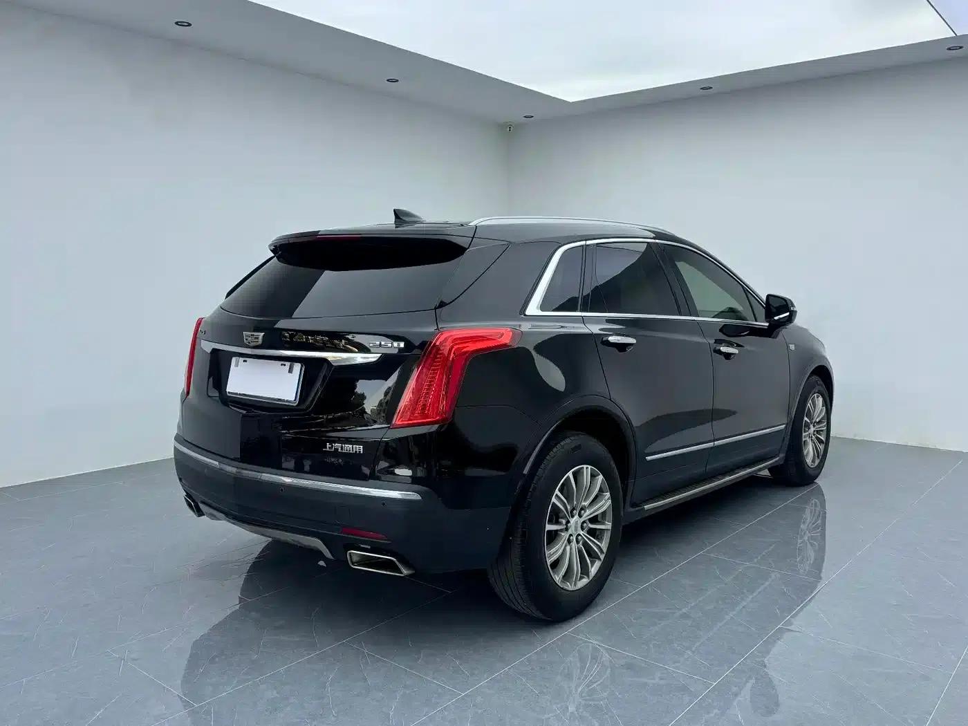 2016 Cadillac XT5 25T Luxury — миниатюра 16