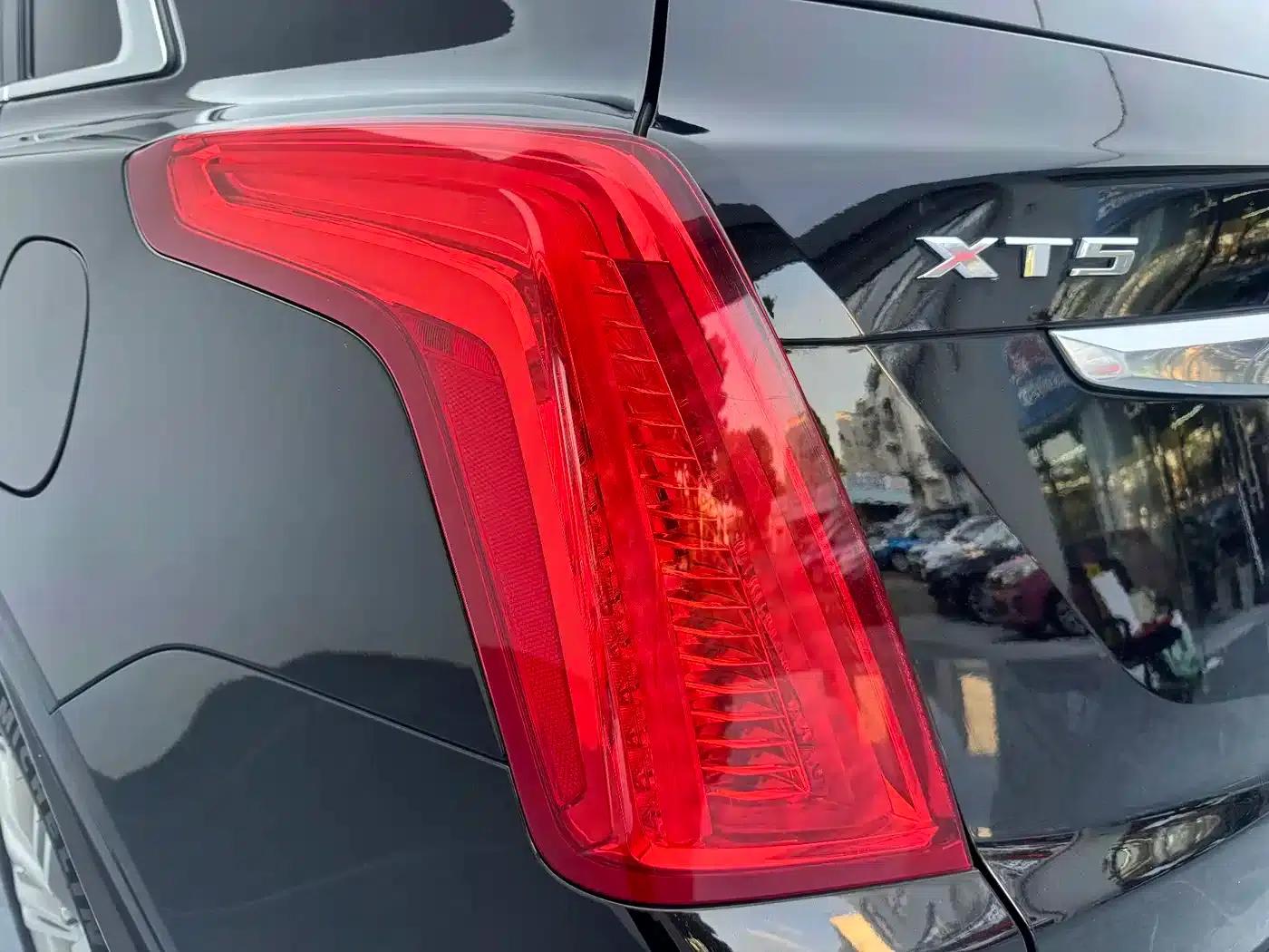 2016 Cadillac XT5 25T Luxury — миниатюра 18
