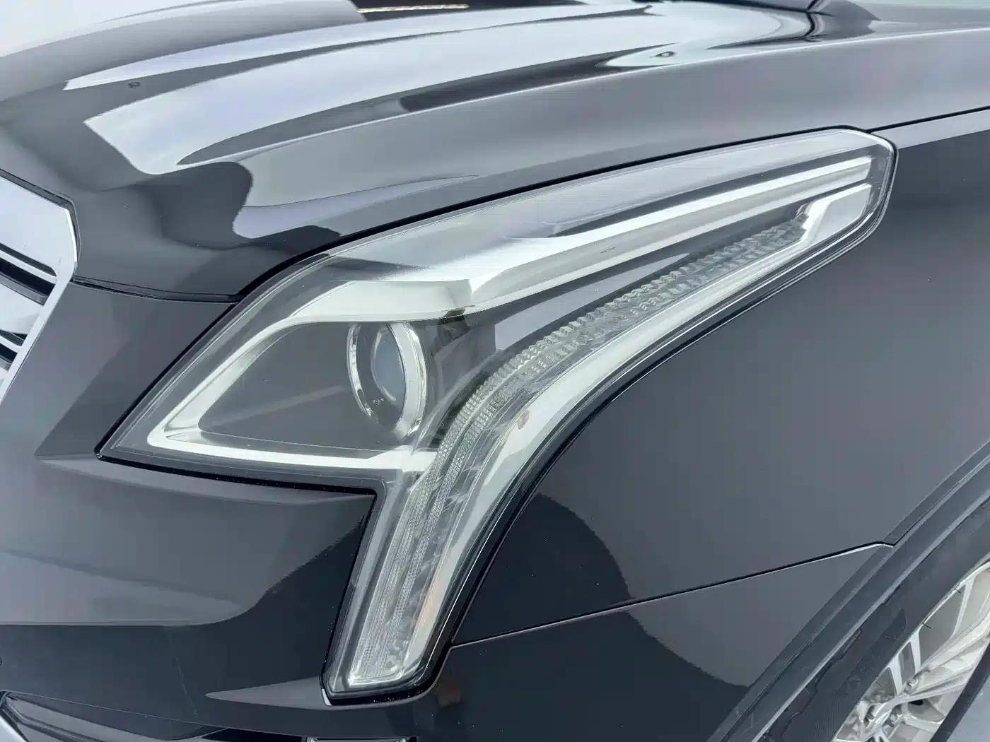 2016 Cadillac XT5 25T Luxury — миниатюра 9