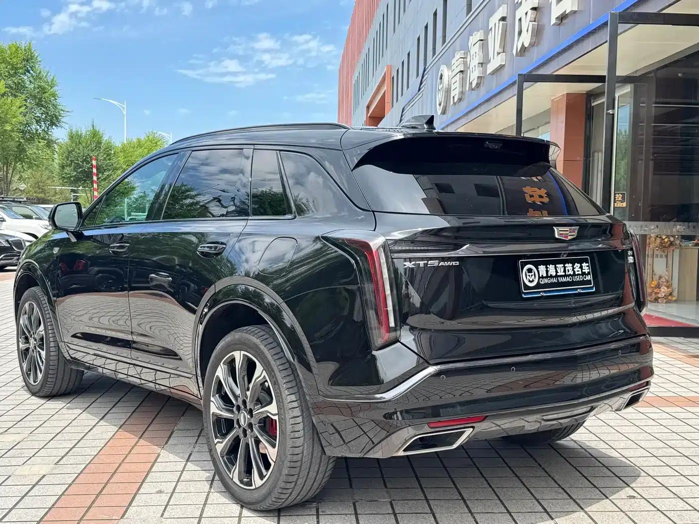 Cadillac XT5 2025 2.0T Platinum Edition — миниатюра 13