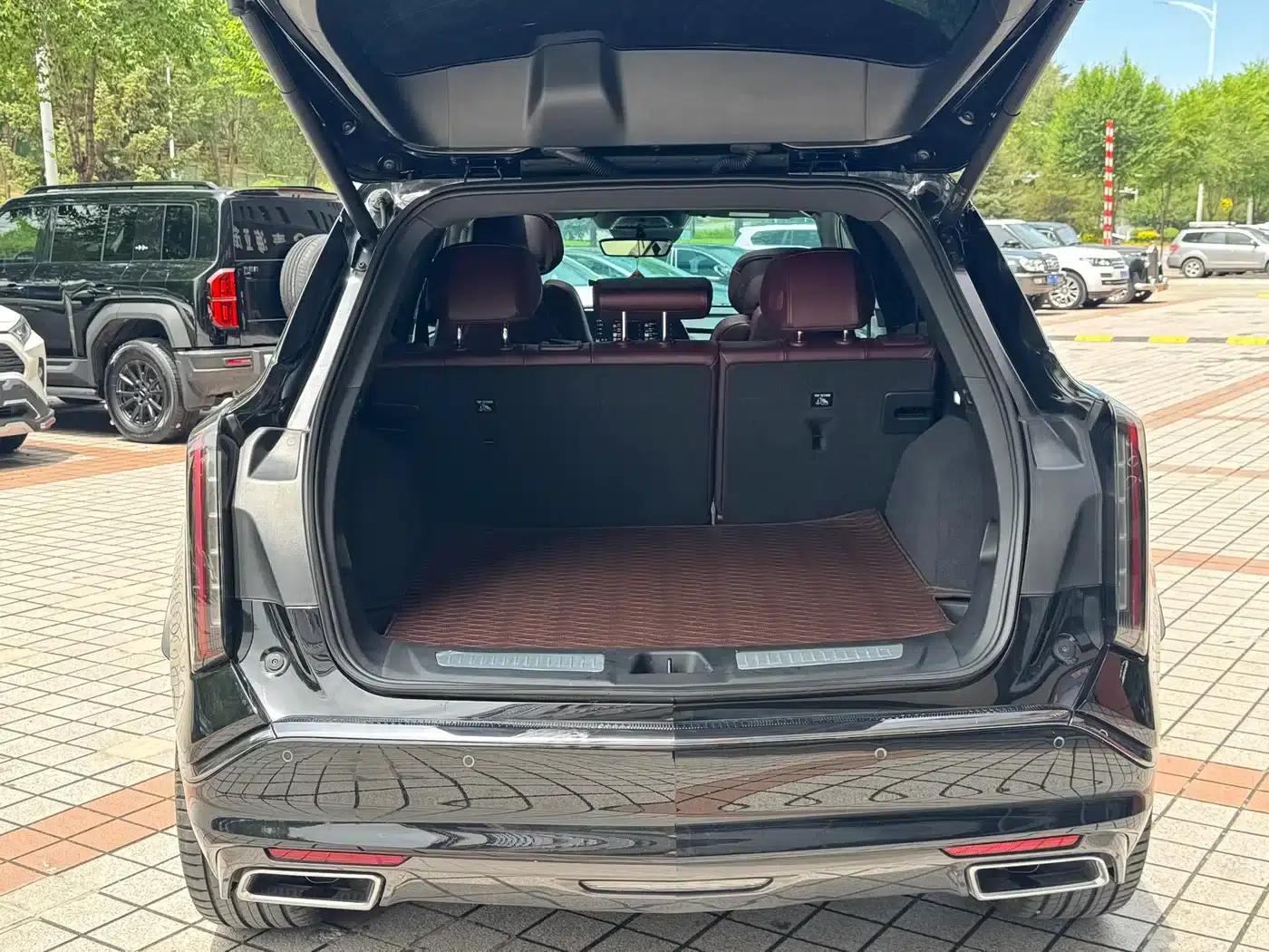 Cadillac XT5 2025 2.0T Platinum Edition — миниатюра 16