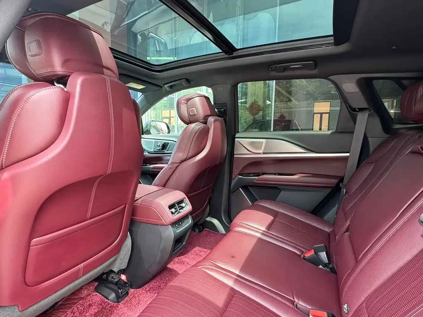 Cadillac XT5 2025 2.0T Platinum Edition — миниатюра 18