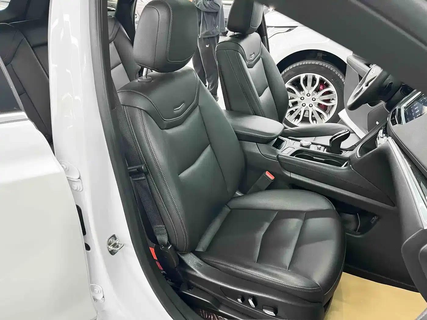 Cadillac XT5 2021 2.0T 2WD Luxury — миниатюра 12